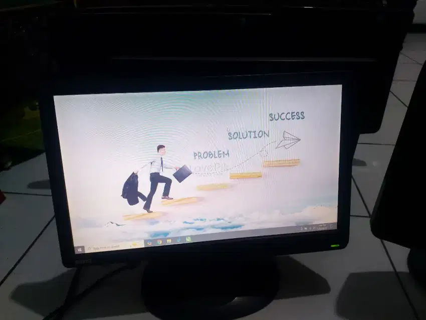 Monitor LCD BENQ & SAMSUNG 16 in normal