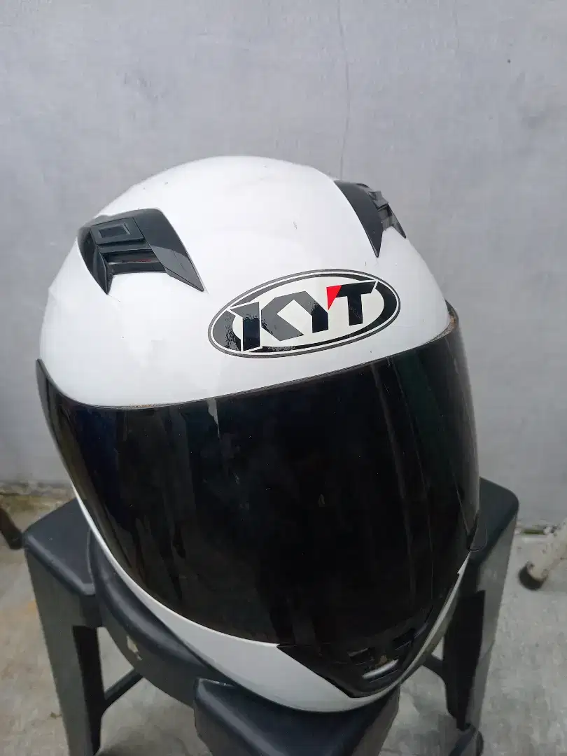 Helm KYT RC7 Putih