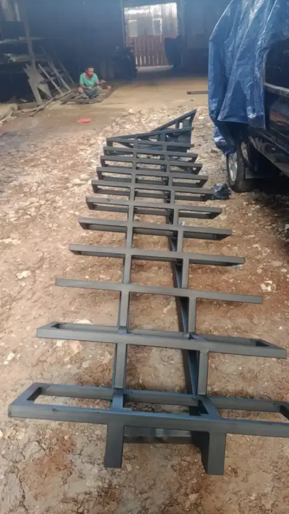 Tangga rebal minimalis