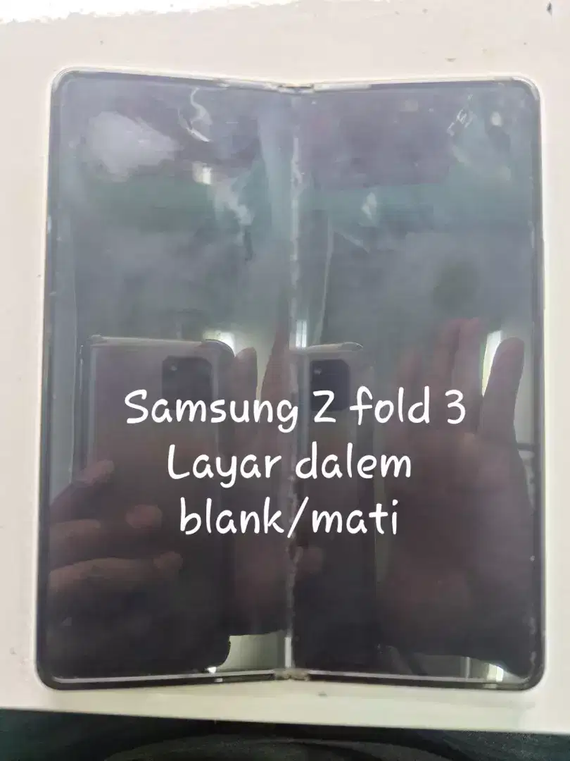Service Samsung Z Fold dan Z Flip Layar Tiba2 Gelap suara,wifi error