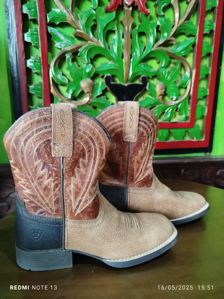 Sepatu kids koboy kulit