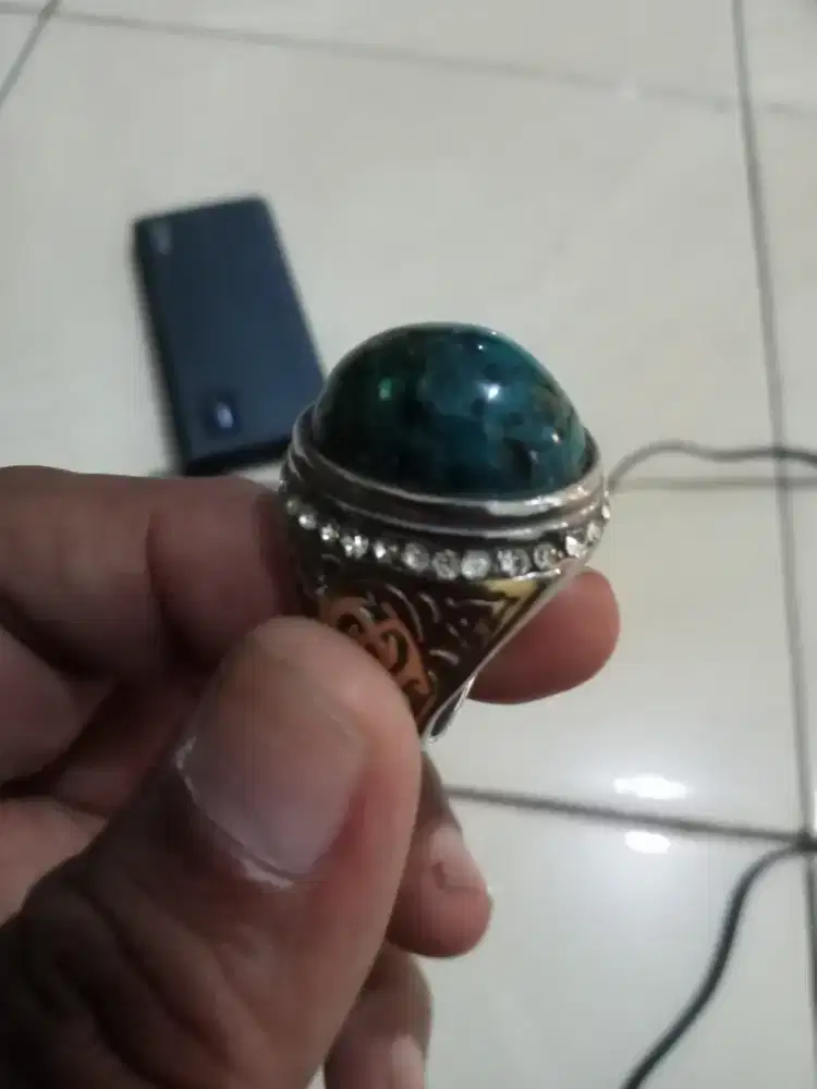 Batu permata bacan