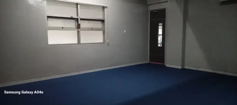 karpet lantai kantor