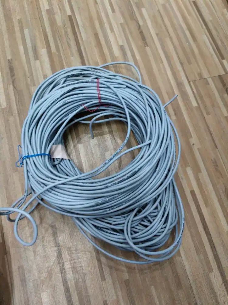 Kabel telpon /  pbx masih bagus