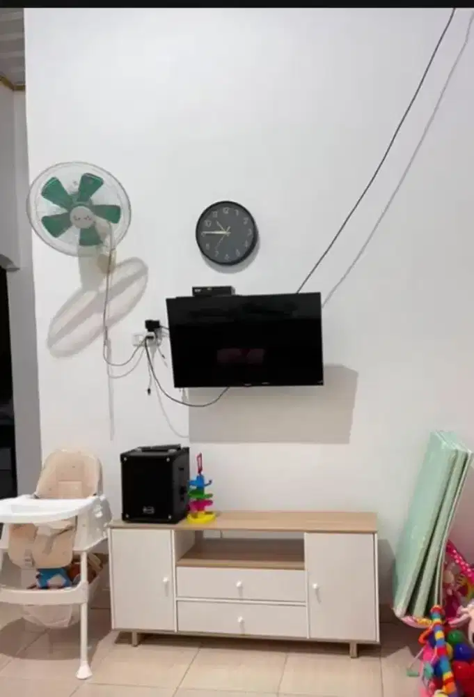 Lemari TV cukup untuk 50 inch