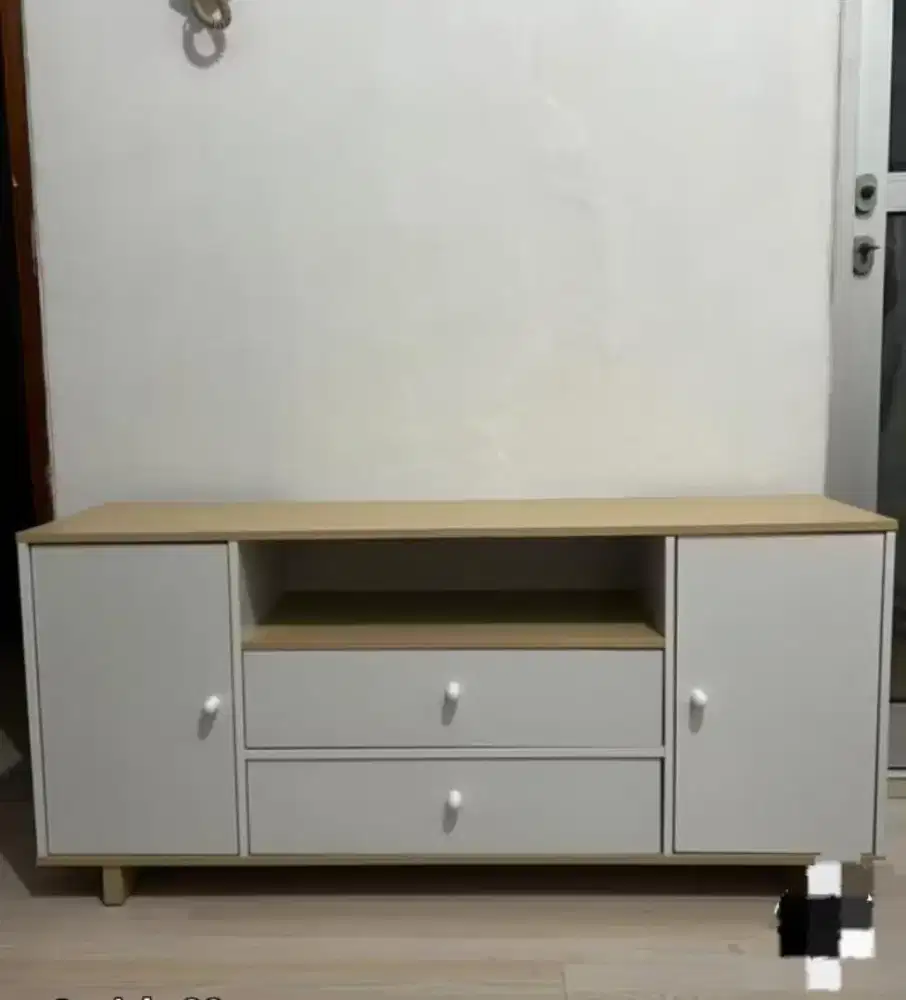 Meja TV 2 Pintu