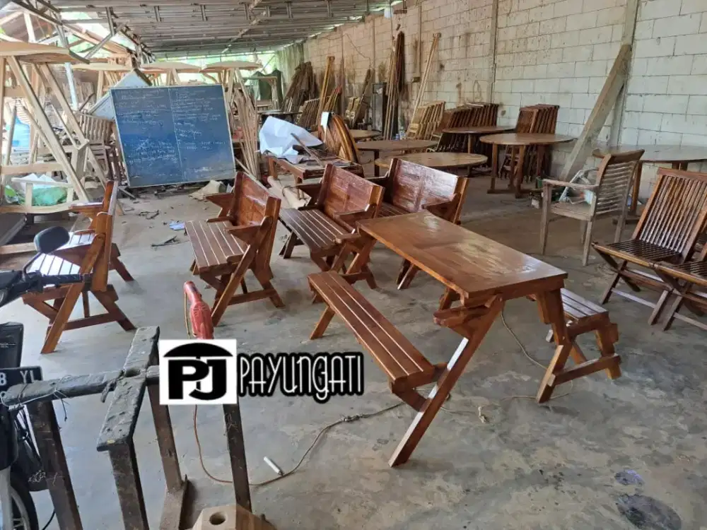 Meja serbaguna Magic