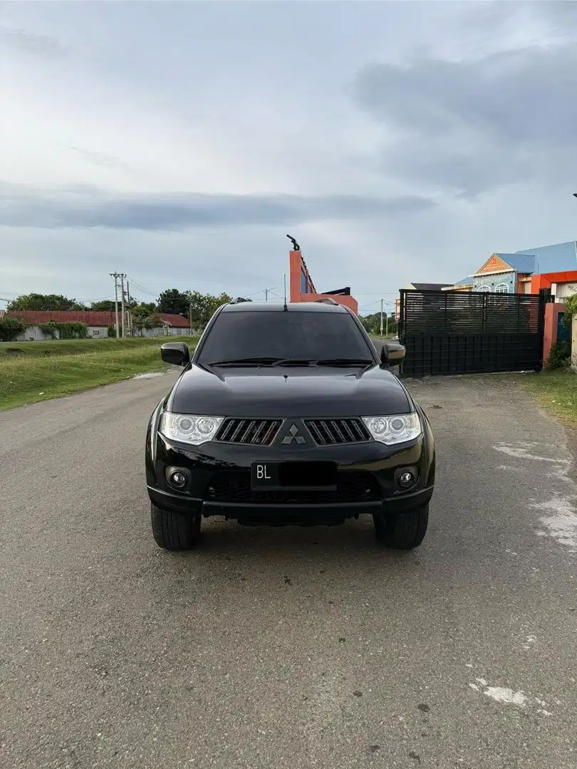 MITSUBISHI PAJERO SPORT 4x2 EXCEED MATIC