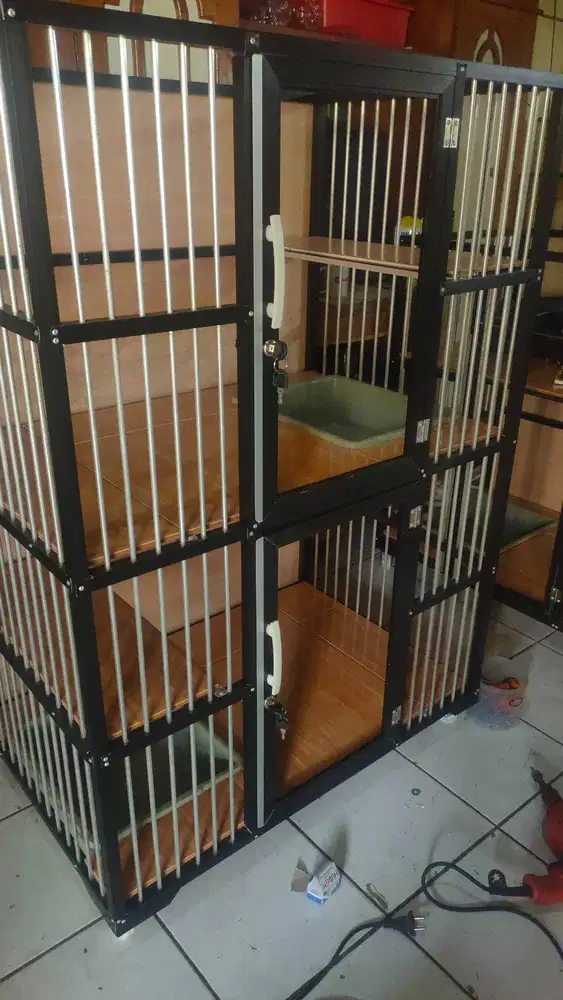 Kandang kucing Almunium brithis