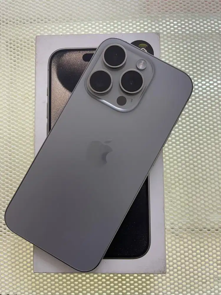 iPhone 15 Pro 128 GB Resmi iBox Mulus