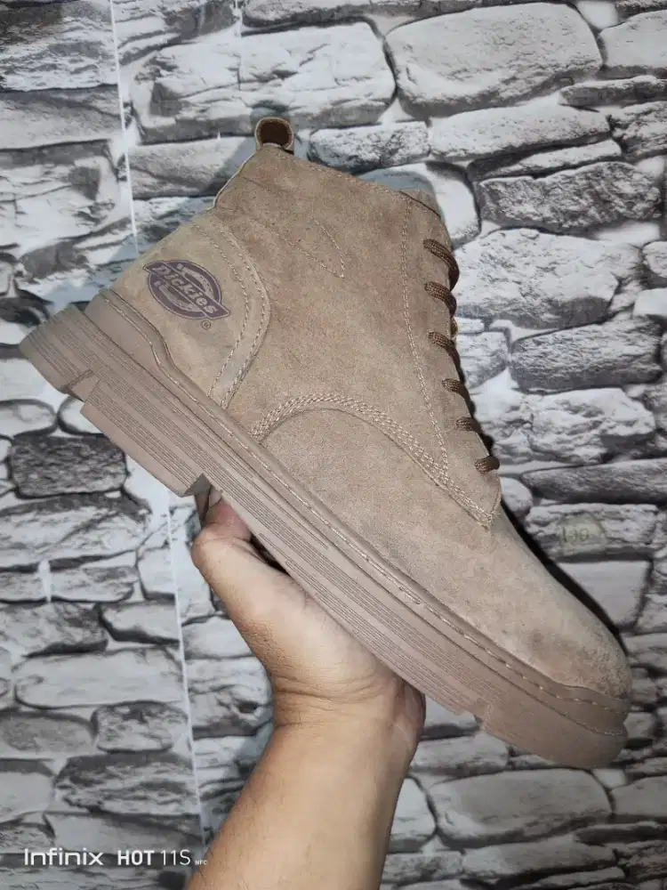 SEPATU BOOTS  DICKIES