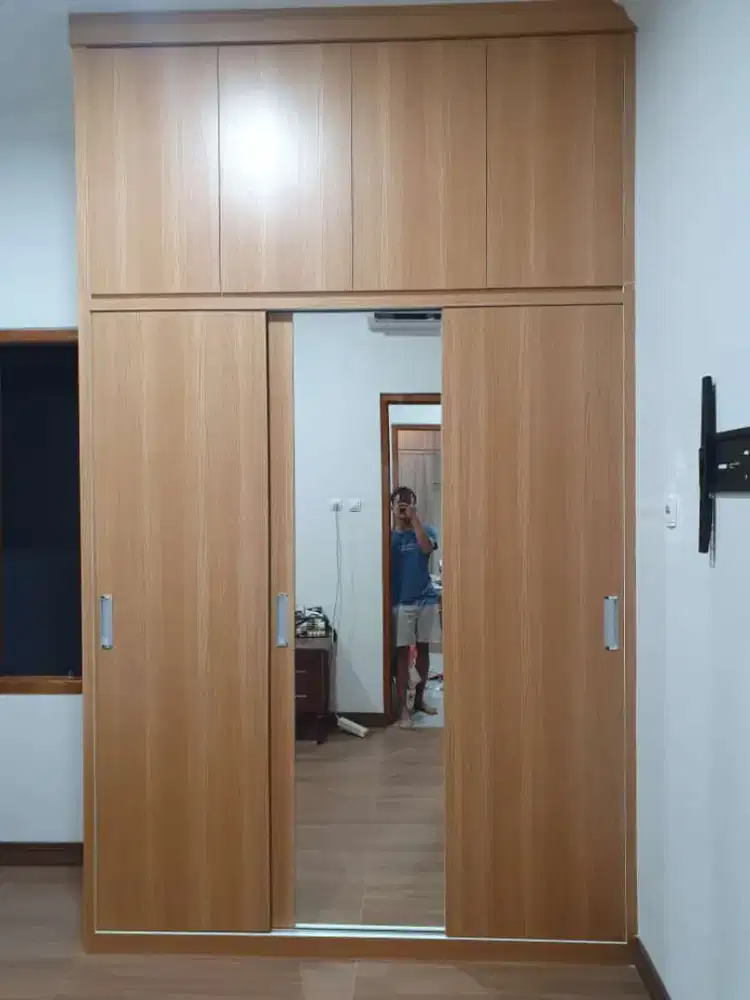 Lemari pakaian kitchen set backdrop TV custom