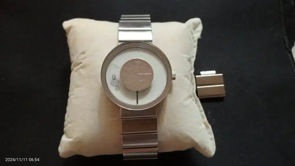 Pre Love - Jam Tangan Wanita ISSEY MIYAKE