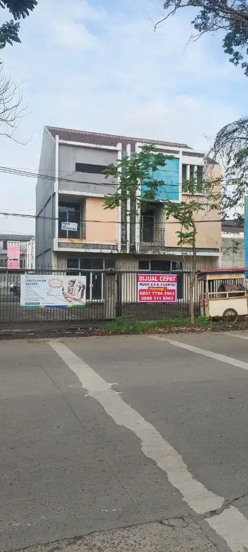DiJual cepat ruko 3 lantai harga miring lokasi strategis