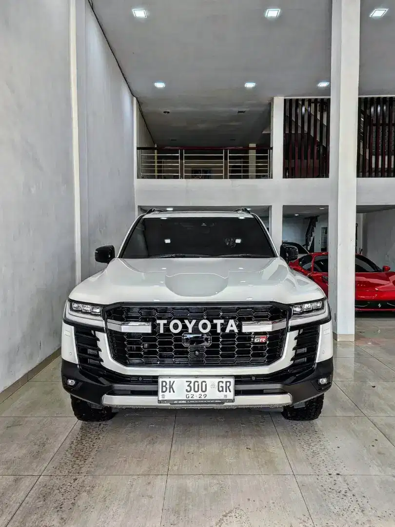 5RB KM‼️ LAND CRUISER 300 GR-S 4x4 2023 / 2024 toyota