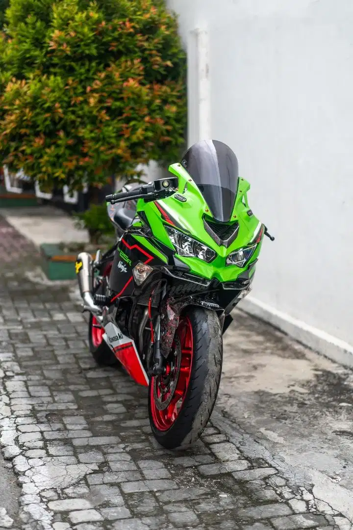 Best Deal : Kawasaki Ninja ZX25r ABS KRT Full Carbon Forged