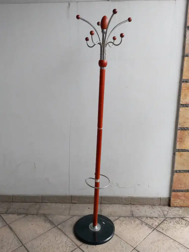 Tiang hanger utk jaket/helm/tas/payung/dll