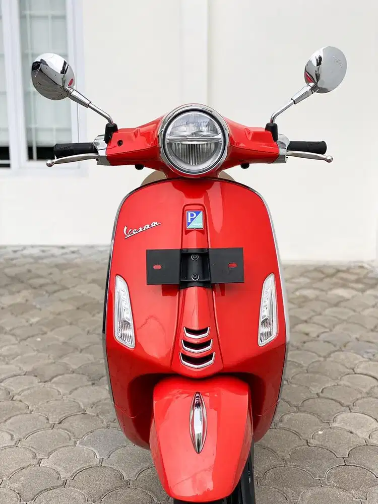 Low KM Vespa Primavera iget ABS Facelift Warna Merah