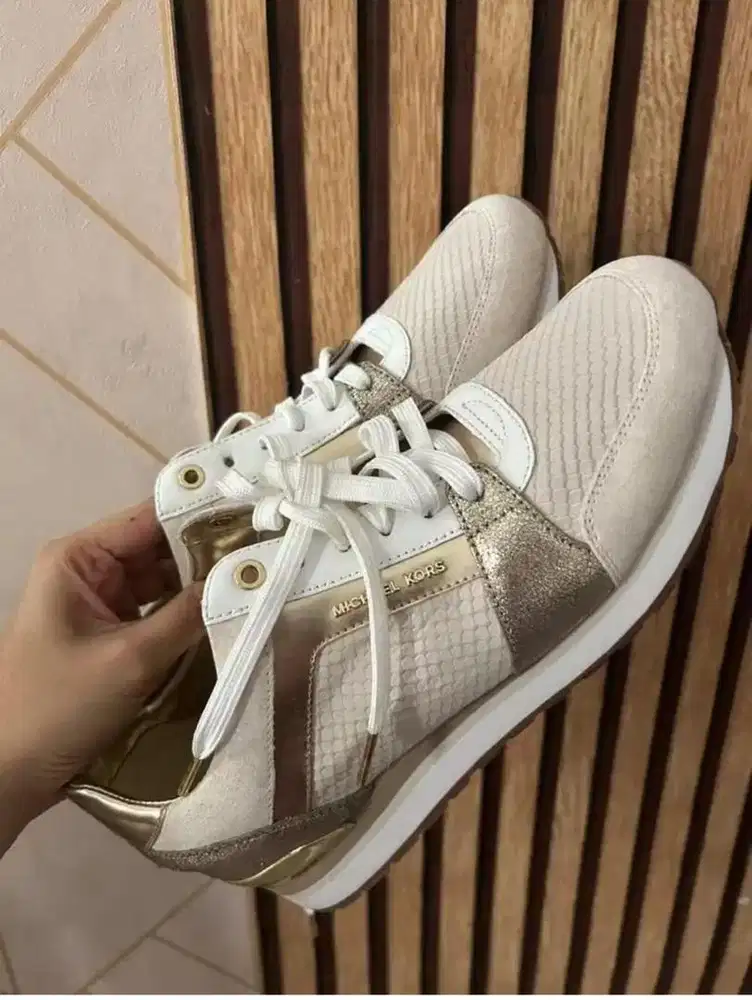 SEPATU MICHAEL KORS WANITA UK 40