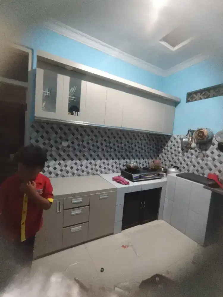 Kitchen set , Meja belajar , Meja kerja , Lemari pakaian , Meja rias