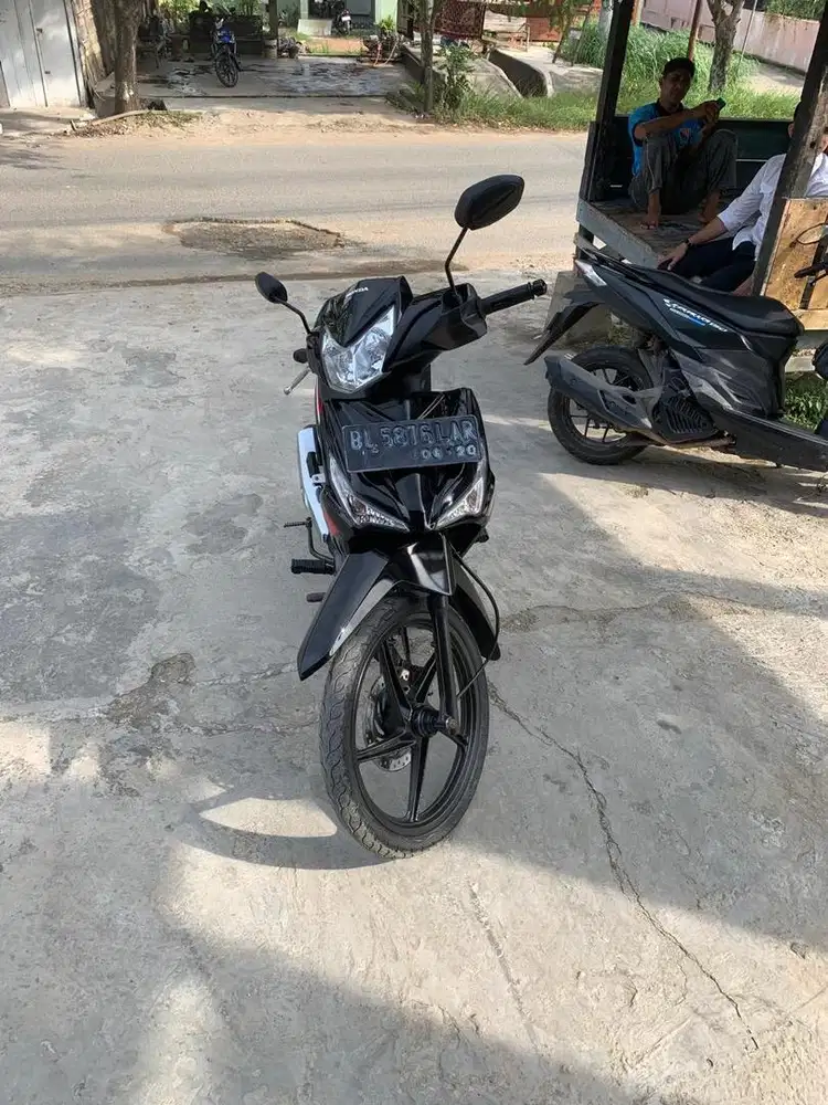 Di jual honda supra x 125 tahun 2015