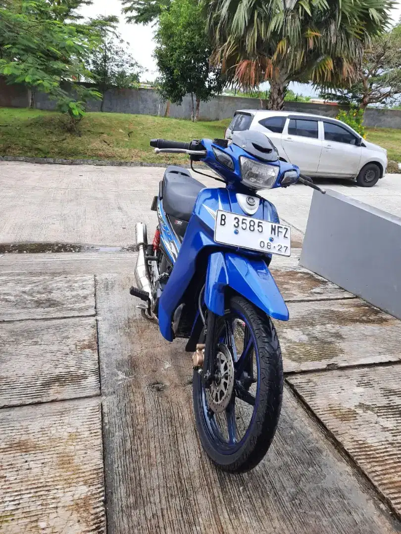 Motor yamaha f1 zr terawat mulus