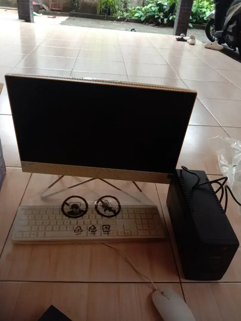 Terima jual beli komputer bekas ex lelangan kantor dll all in one