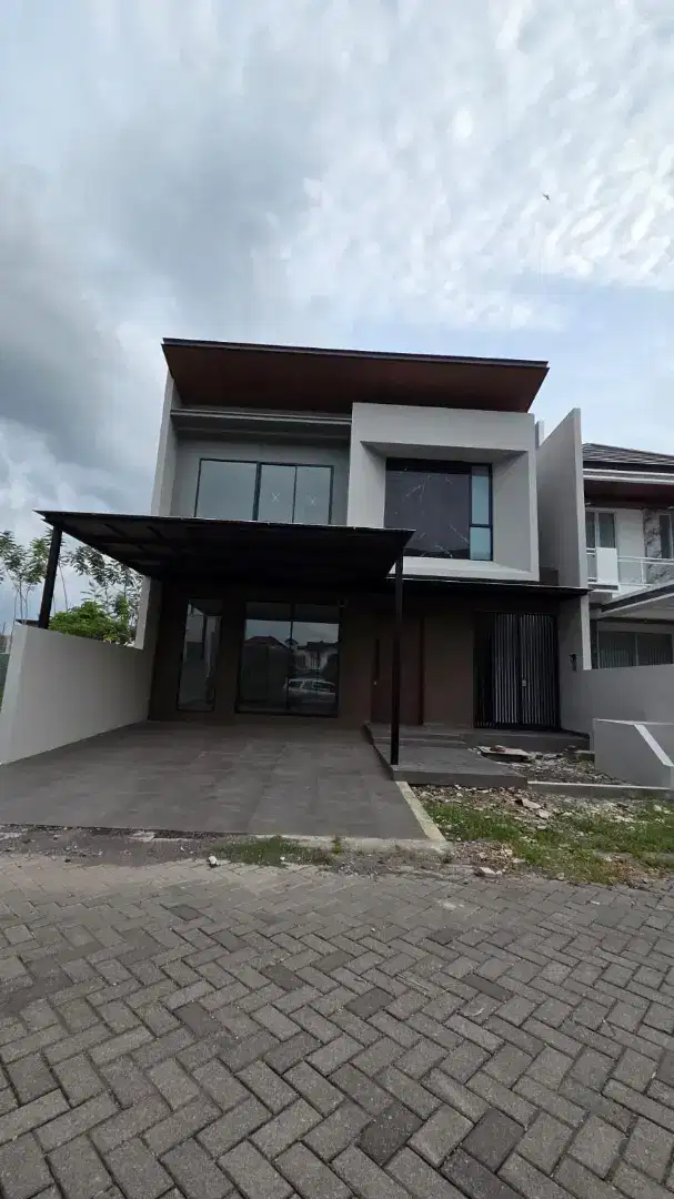 *Dijual rumah baru minimalis modern di CITRALAND Daerah Bukit Golf*