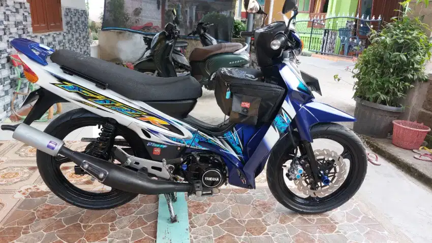 Di Jual F1 zr 2005 Ss lengkap bisa nego
