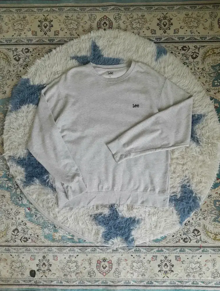 Sweater Crewneck Lee Original Abu Muda