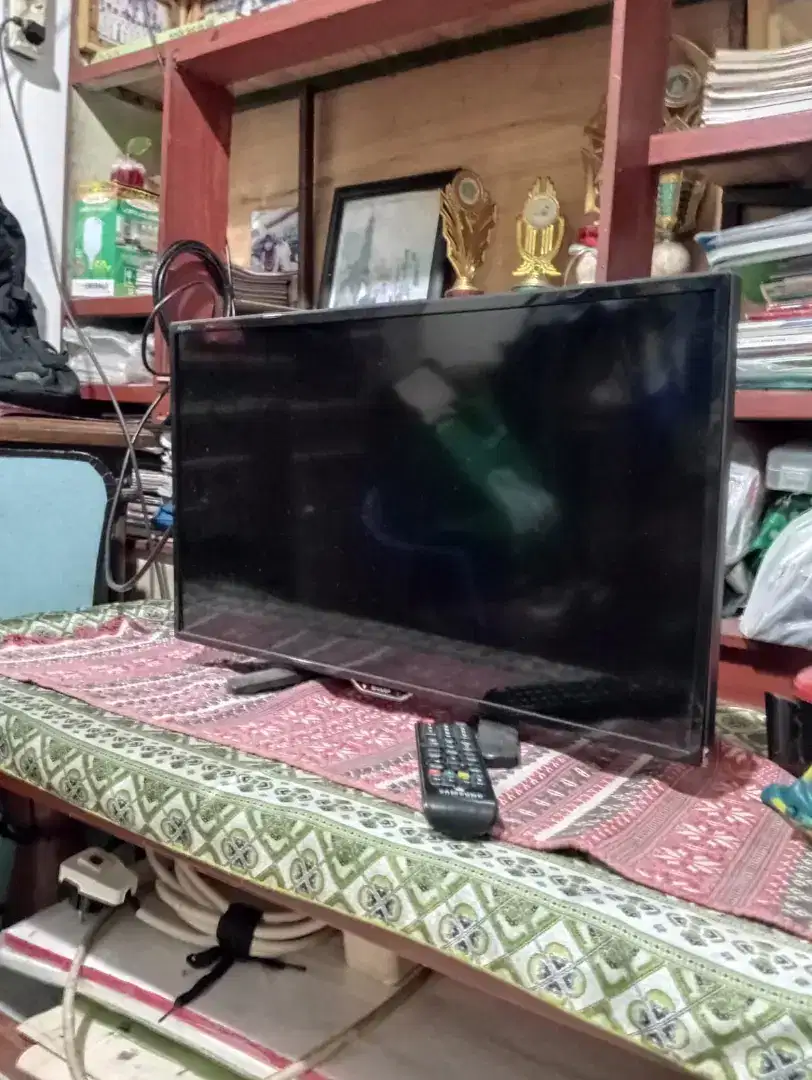 Jual bu tv sharp 24 in