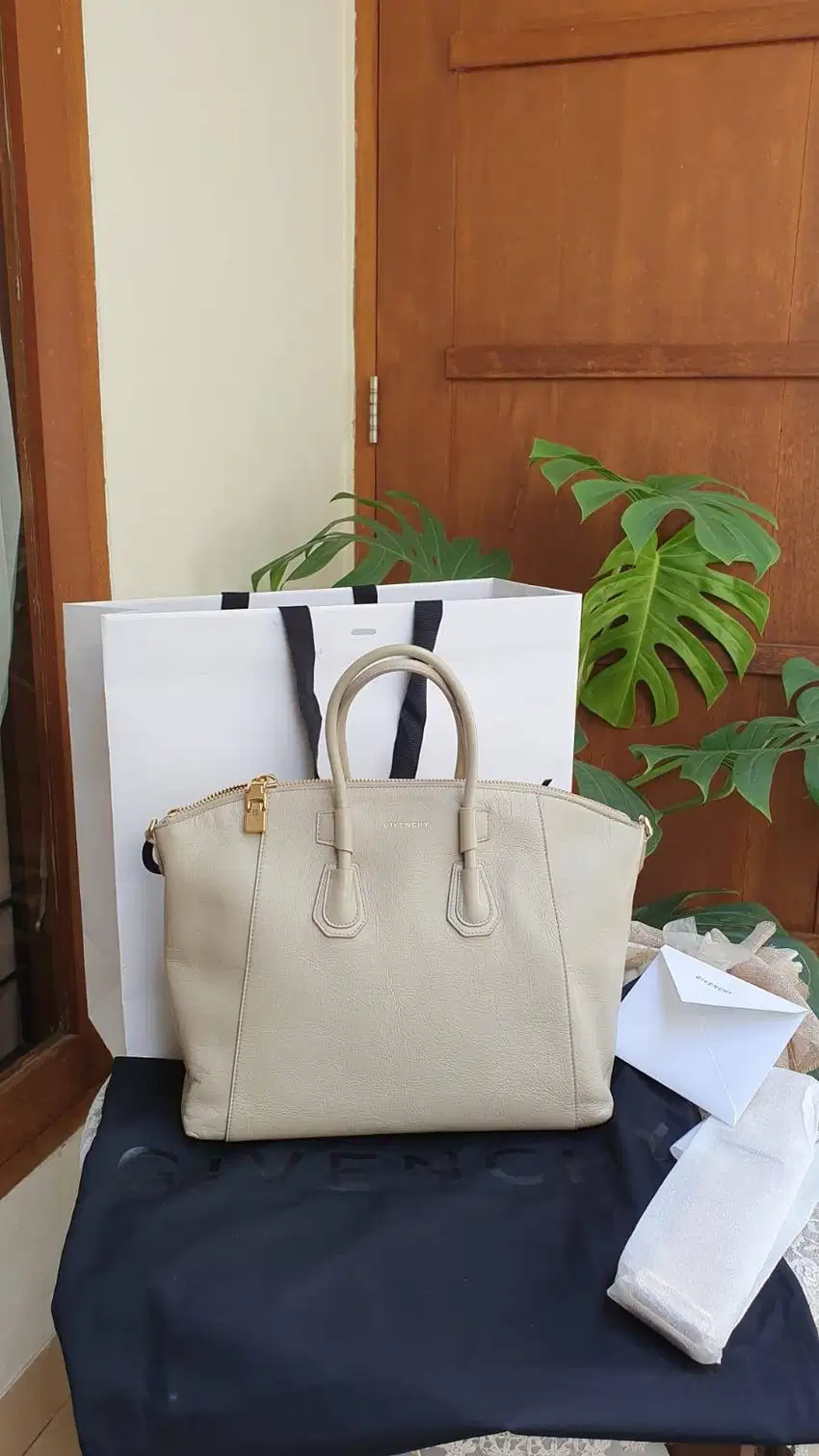 Dijual Tas Givenchy Original Baru Mulus