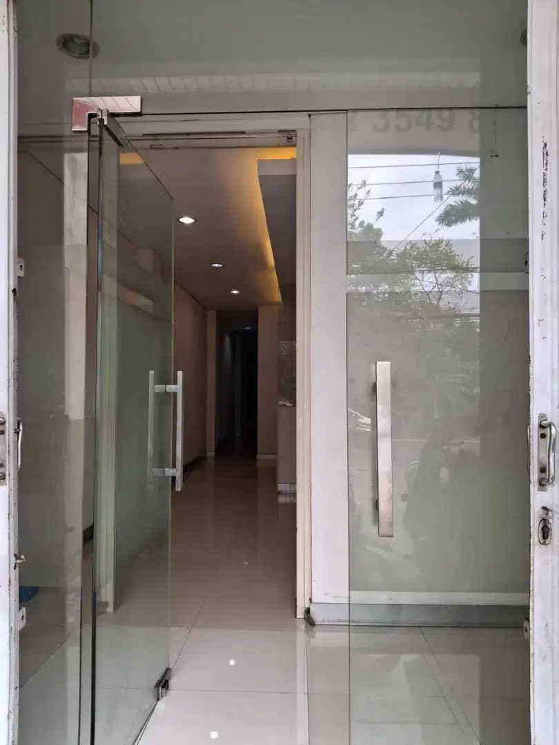 *Dijual Ruko*

 *Jl Raya Jemursari*

*Siap pakai*