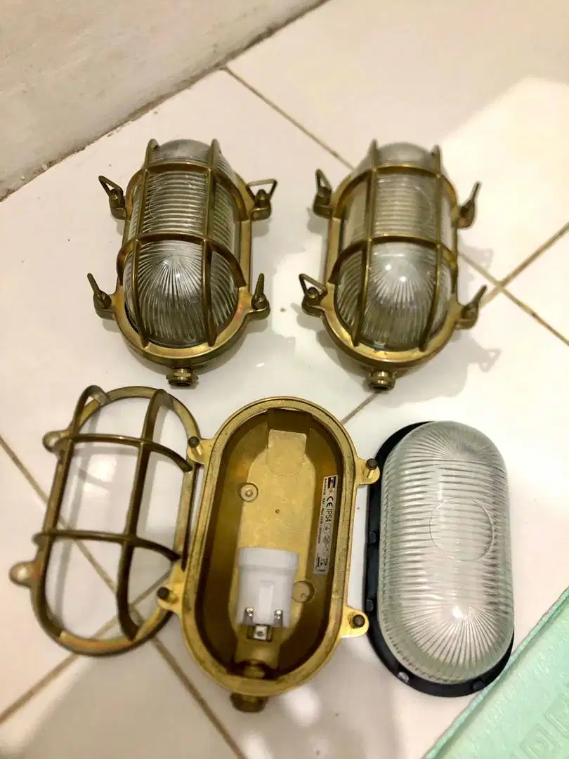 Lampu Kapal Eropa