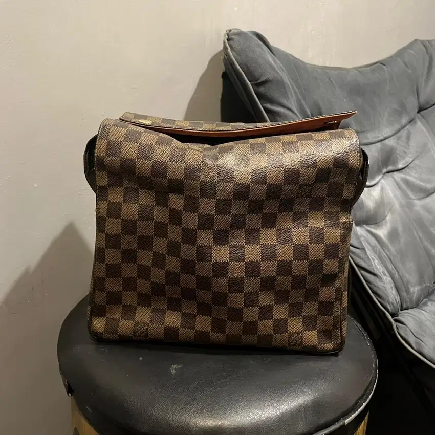 Tas Louis Vuitton (Naviglio Messenger Bag Damier Ebene)