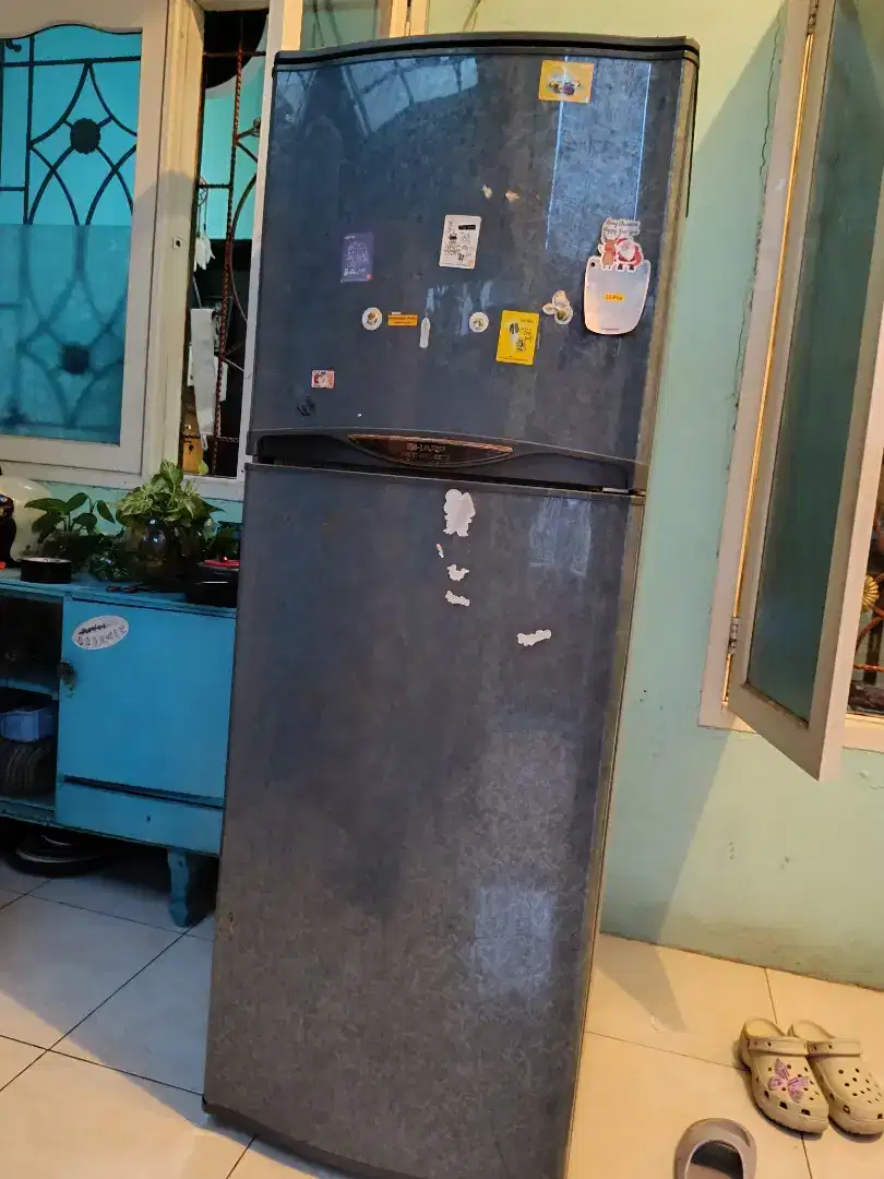 Lemari Es Sharp 2 pintu