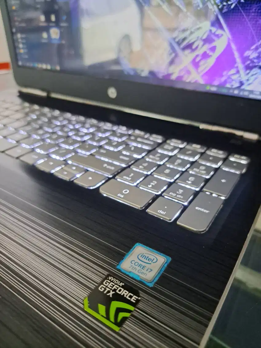 Laptop HP PAVILION gaming core i7 GEN 7 ram 16gb SSD 521GB dual VGA Nv