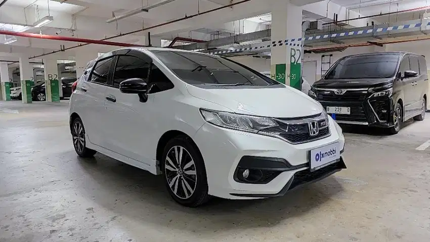 TDP Rendah Honda Jazz 1.5 RS Bensin-MT 2020 Putih C7SSB