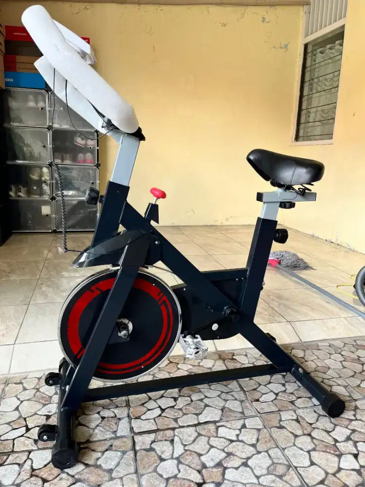 SEPEDA STATIS CARDIO, SEPEDA GYM,SEPEDA OLAHRAGA RUMAH, SEPEDAGYMBEKAS