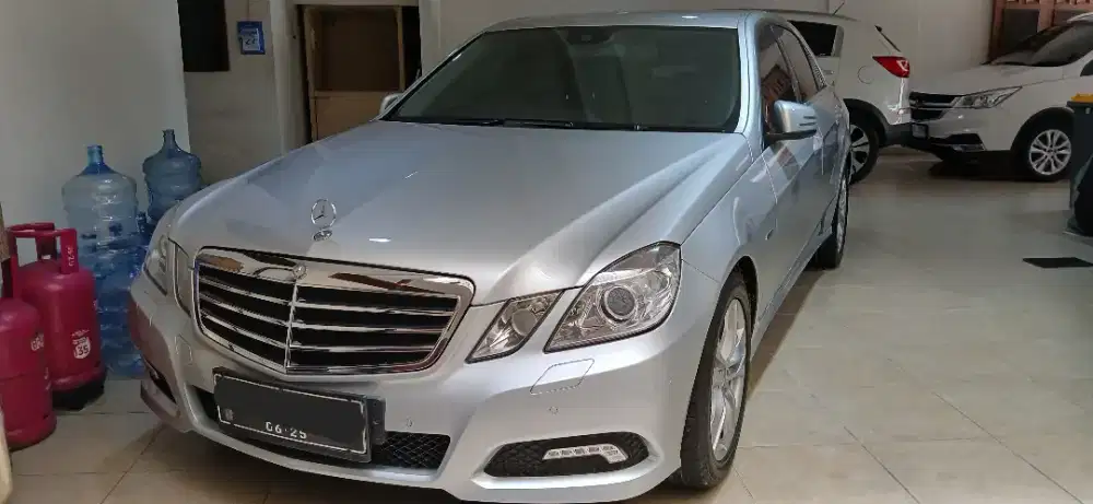 Mercedes Benz E250 ANTIK 1.8 CGI Avantgarde AT 2010 KM51RB SPERTI BARU