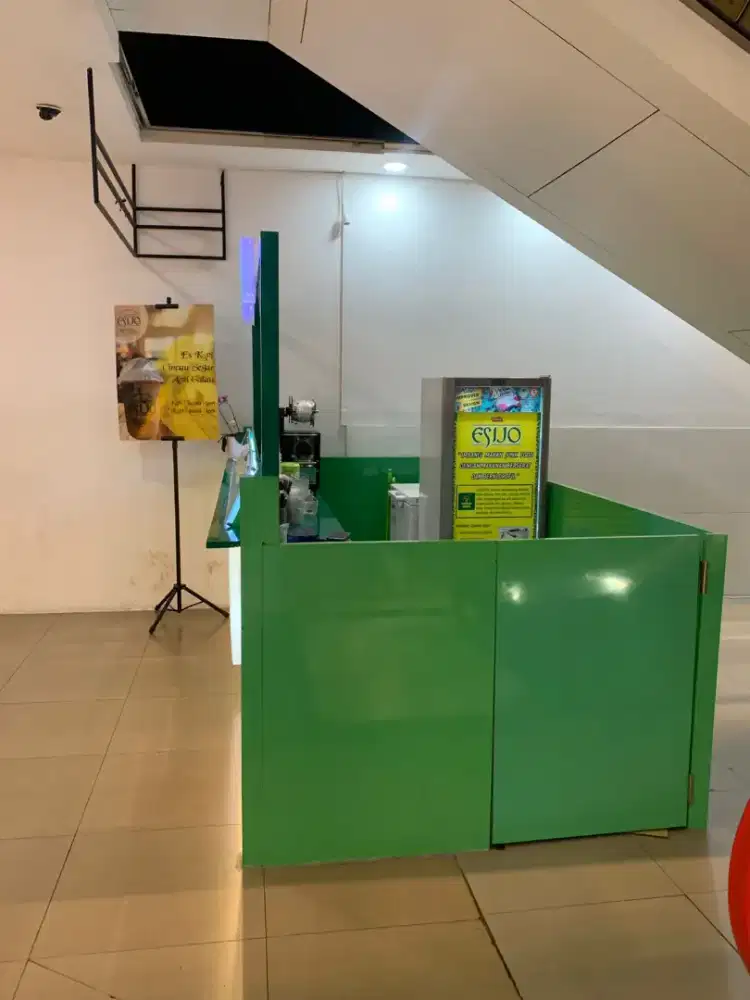 Booth kondisi bagus terawat