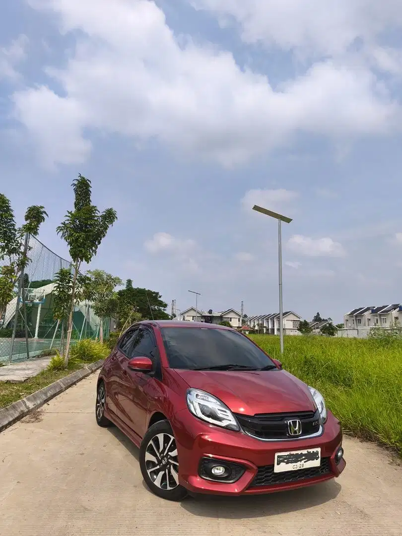 Di Jual Mobil Honda Brio RS