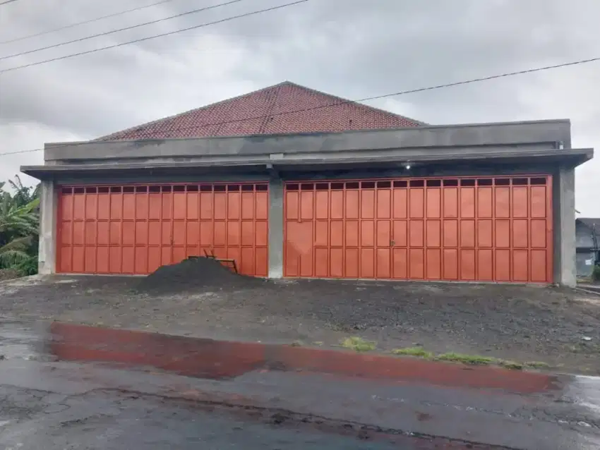Disewakan gedung besar cocok buat gudang atau kantor akses mudah