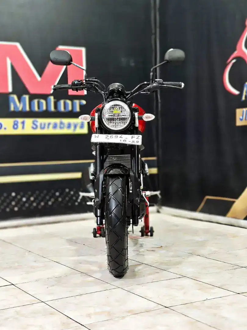 Yamaha XSR 155 VVA TH 2024 oDo 1rb Red Candy mulus no minus
