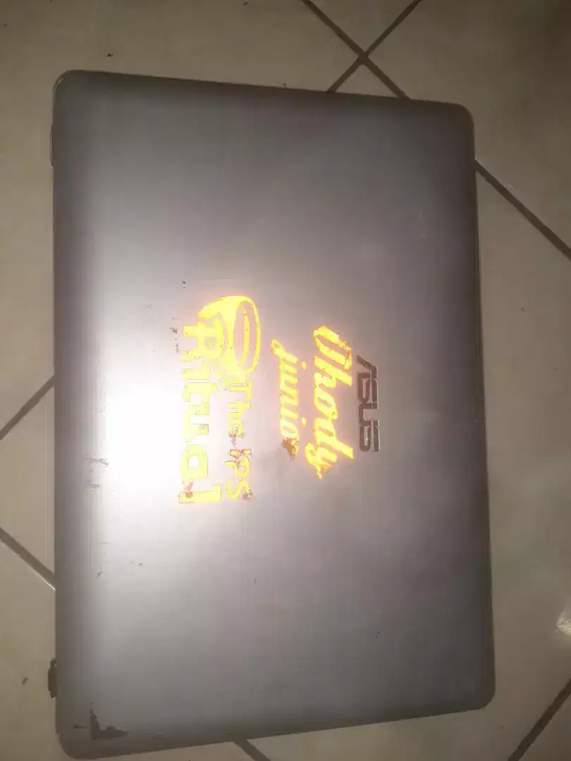 Notebook asus kondisi  lampu power hidup layar mati