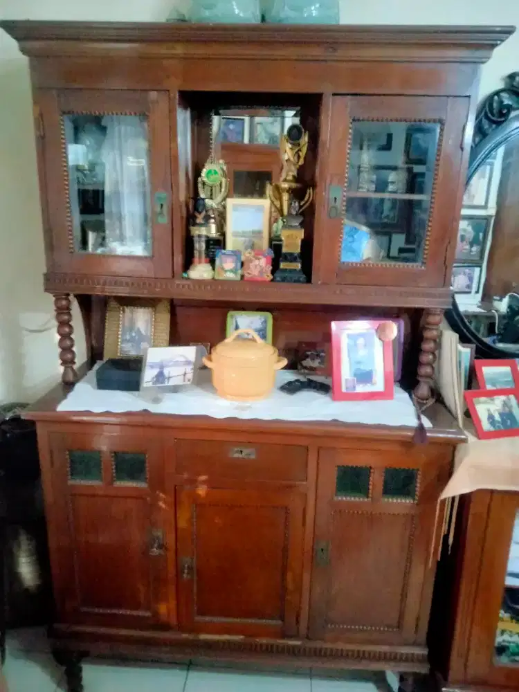 Jual Cepat Lemari Jati Antik Kuno