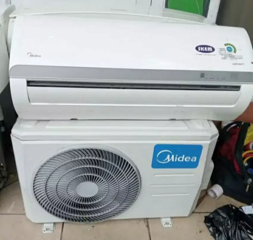AC Midea 1/2 PK low Watt type