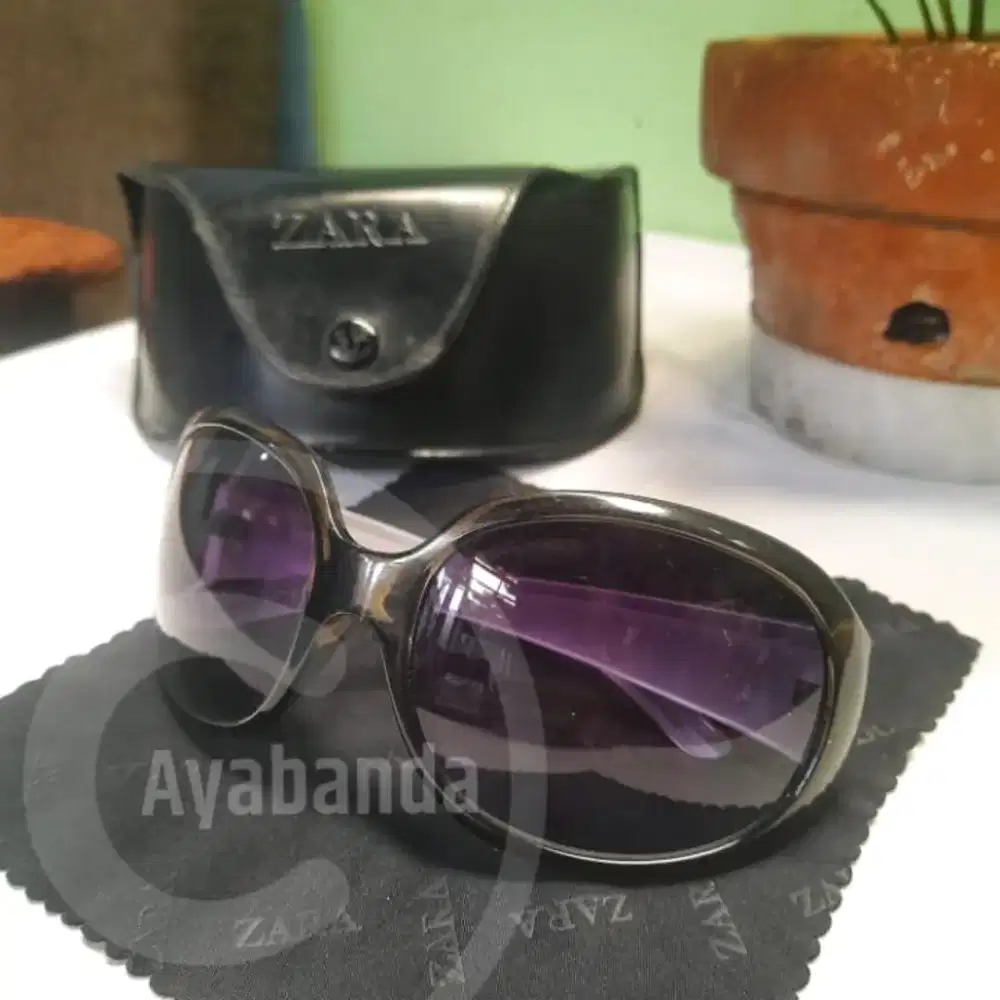 kacamata hitam Zara preloved