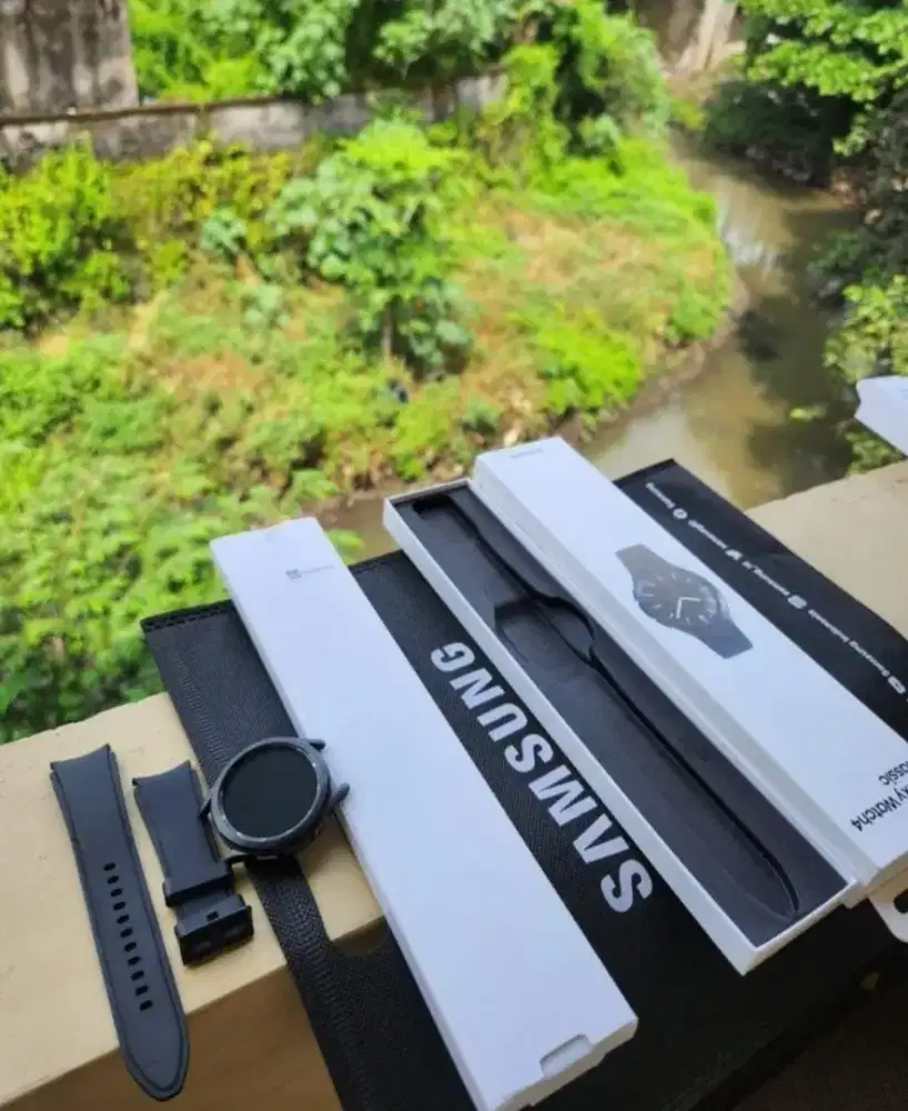 Samsung Galaxy Watch 4 Classic 44mm Kondisi Seperti Baru