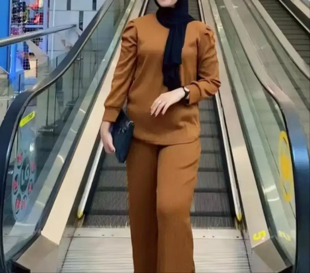 One Set allsize warna merah bata